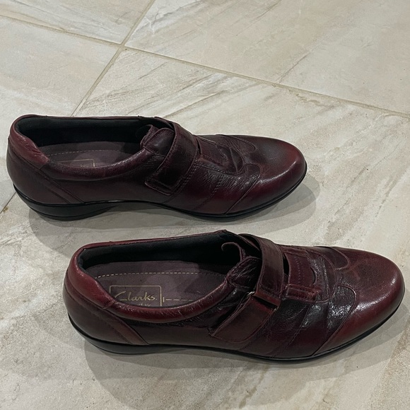 NWOT Clarks Size 10 Shoes Everyday Red Brown Bicycle Toe Showoff Leather - Picture 3 of 8